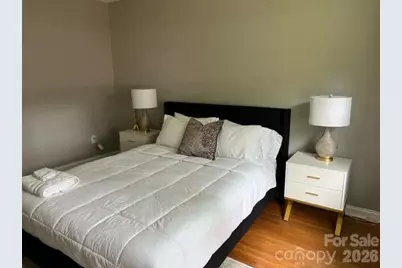 2205 Thurmond Place, Charlotte, NC 28205 - Photo 5