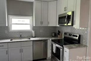 2205 Thurmond Pl, Charlotte, NC 28205 - Photo 7