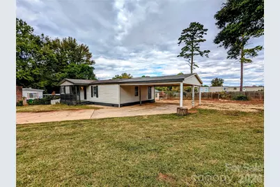 7329 Twillingate Drive, Charlotte, NC 28215 - Photo 3