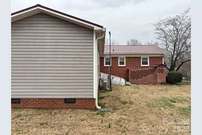 503 9th Avenue SW, Conover, NC 28613 - Photo 5