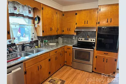 503 9th Avenue SW, Conover, NC 28613 - Photo 9