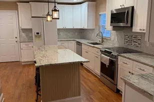 9015 Carastan Dr, Charlotte, NC 28216 - Photo 3