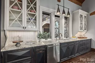 434 Coopers Hawk Dr, Asheville, NC 28803 - Photo 17