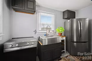 222 N Linwood Ave, Charlotte, NC 28216 - Photo 15