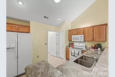 2804 Polo Club Boulevard, Matthews, NC 28105 - Photo 11