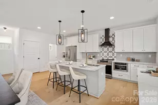 306 Wesley Heights Way, Charlotte, NC 28208 - Photo 3