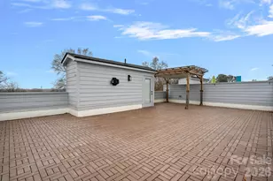 306 Wesley Heights Way, Charlotte, NC 28208 - Photo 23