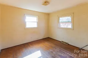 7 Main St, Asheville, NC 28803 - Photo 13