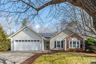 989 Thorncrest Ct, Fletcher, NC 28732 - Photo 1