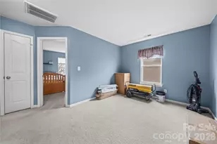 5041 Wallace Creek Ln, Charlotte, NC 28212 - Photo 17