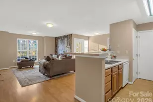 9849 Campus Walk Ln, Charlotte, NC 28262 - Photo 5