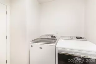 1627 Bonnie Ln, Charlotte, NC 28213 - Photo 17