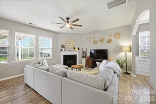 13049 Whitemarsh Hall Dr, Charlotte, NC 28273 - Photo 3