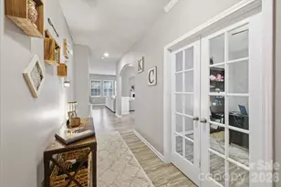 13049 Whitemarsh Hall Dr, Charlotte, NC 28273 - Photo 9