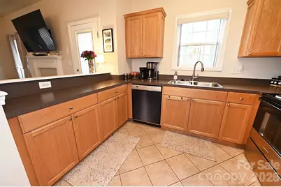 1360 21st Avenue NE, Hickory, NC 28601 - Photo 47