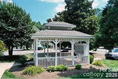 1360 21st Avenue NE, Hickory, NC 28601 - Photo 33