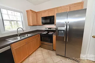 1360 21st Ave NE, Hickory, NC 28601 - Photo 7