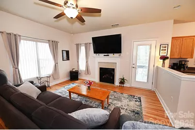 1360 21st Avenue NE, Hickory, NC 28601 - Photo 9