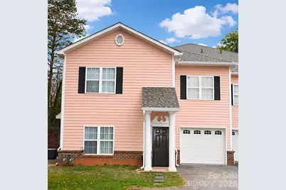 1360 21st Avenue NE, Hickory, NC 28601 - Photo 1