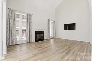 3909 Meadow Green Dr, Charlotte, NC 28269 - Photo 9