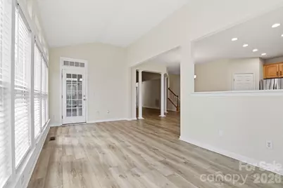 3909 Meadow Green Drive, Charlotte, NC 28269 - Photo 17