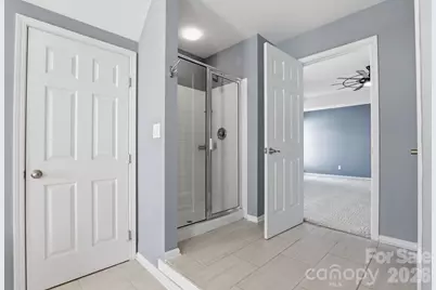 3909 Meadow Green Drive, Charlotte, NC 28269 - Photo 35