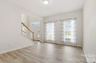 3909 Meadow Green Dr, Charlotte, NC 28269 - Photo 7