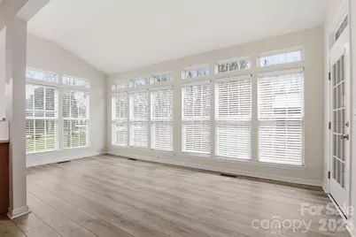 3909 Meadow Green Drive, Charlotte, NC 28269 - Photo 15