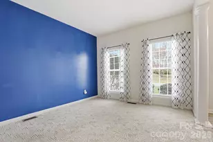 3909 Meadow Green Dr, Charlotte, NC 28269 - Photo 5