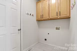 3909 Meadow Green Dr, Charlotte, NC 28269 - Photo 17