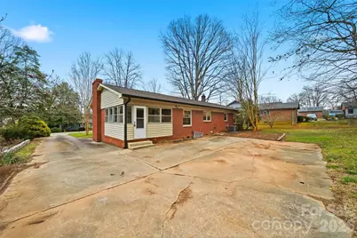 705 2nd Avenue NE, Conover, NC 28613 - Photo 37