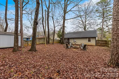 708 Pennwood Lane, Charlotte, NC 28215 - Photo 25