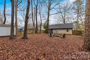 708 Pennwood Ln, Charlotte, NC 28215 - Photo 25