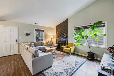 708 Pennwood Lane, Charlotte, NC 28215 - Photo 3