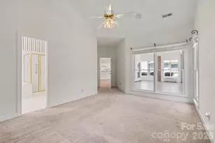 5423 Dunedin Ln, Charlotte, NC 28270 - Photo 15