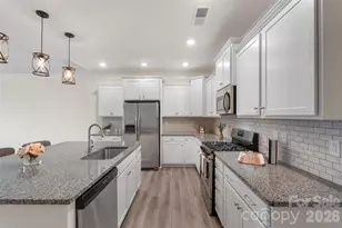 2109 Laurel Vlg Cir, Belmont, NC 28012 - Photo 15