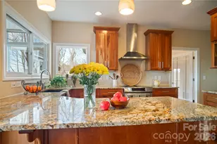 84 Deep Valley Ln, Hendersonville, NC 28791 - Photo 15