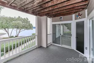 18563 Vineyard Point Ln, Cornelius, NC 28031 - Photo 23