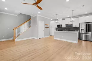 1515 Hidden Falls Rd, Charlotte, NC 28206 - Photo 7