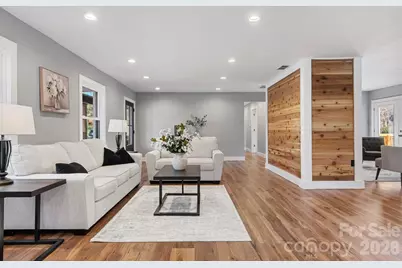 1206 9th Street NW, Hickory, NC 28601 - Photo 3