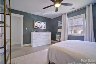 3300 Selwyn Farms Ln, Charlotte, NC 28209 - Photo 9