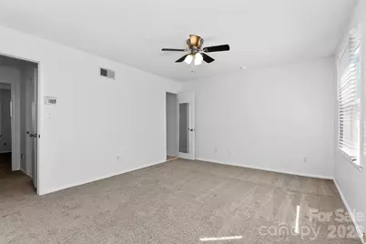 4605 Hedgemore Drive, Charlotte, NC 28209 - Photo 27