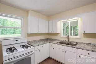 49 First St, Asheville, NC 28803 - Photo 11