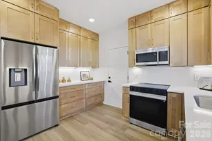 171 Kristens Ct Dr, Mooresville, NC 28115 - Photo 9