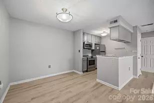 427 W 8th St, Charlotte, NC 28202 - Photo 13