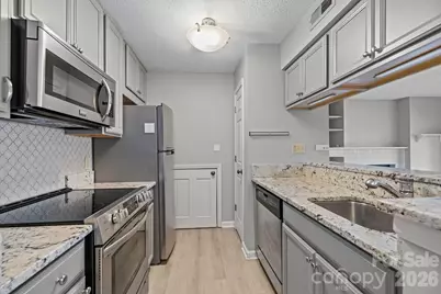 427 W 8th Street #104, Charlotte, NC 28202 - Photo 11