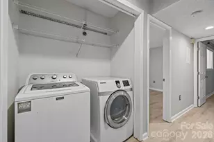 427 W 8th St, Charlotte, NC 28202 - Photo 15