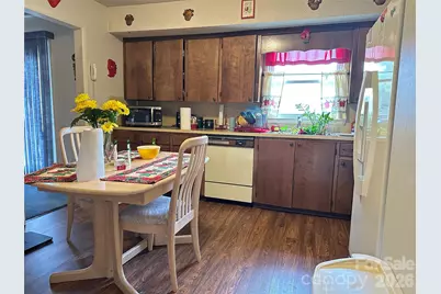 408 Cardinal Drive #35, Newton, NC 28658 - Photo 7