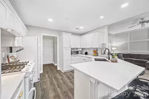 13826 Hatton Cross Dr, Charlotte, NC 28278 - Photo 11