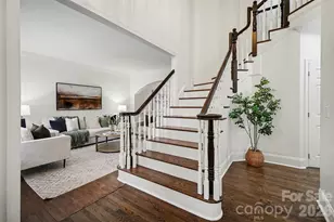 3839 Mountain Cove Dr, Charlotte, NC 28216 - Photo 3